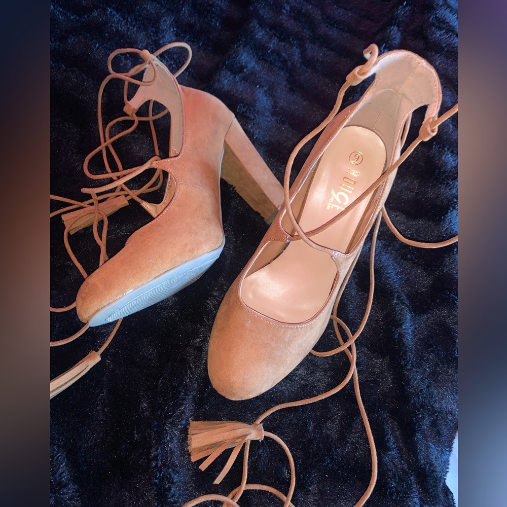Shoes Size 9